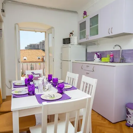 Guest house Gugily 3*