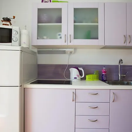 Gugily Guest house 3*